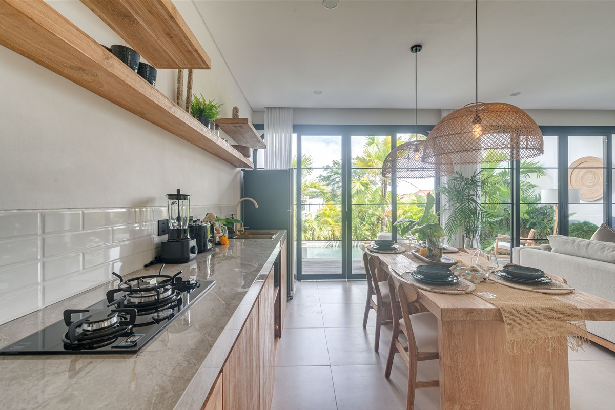 Kitchen & Dining area