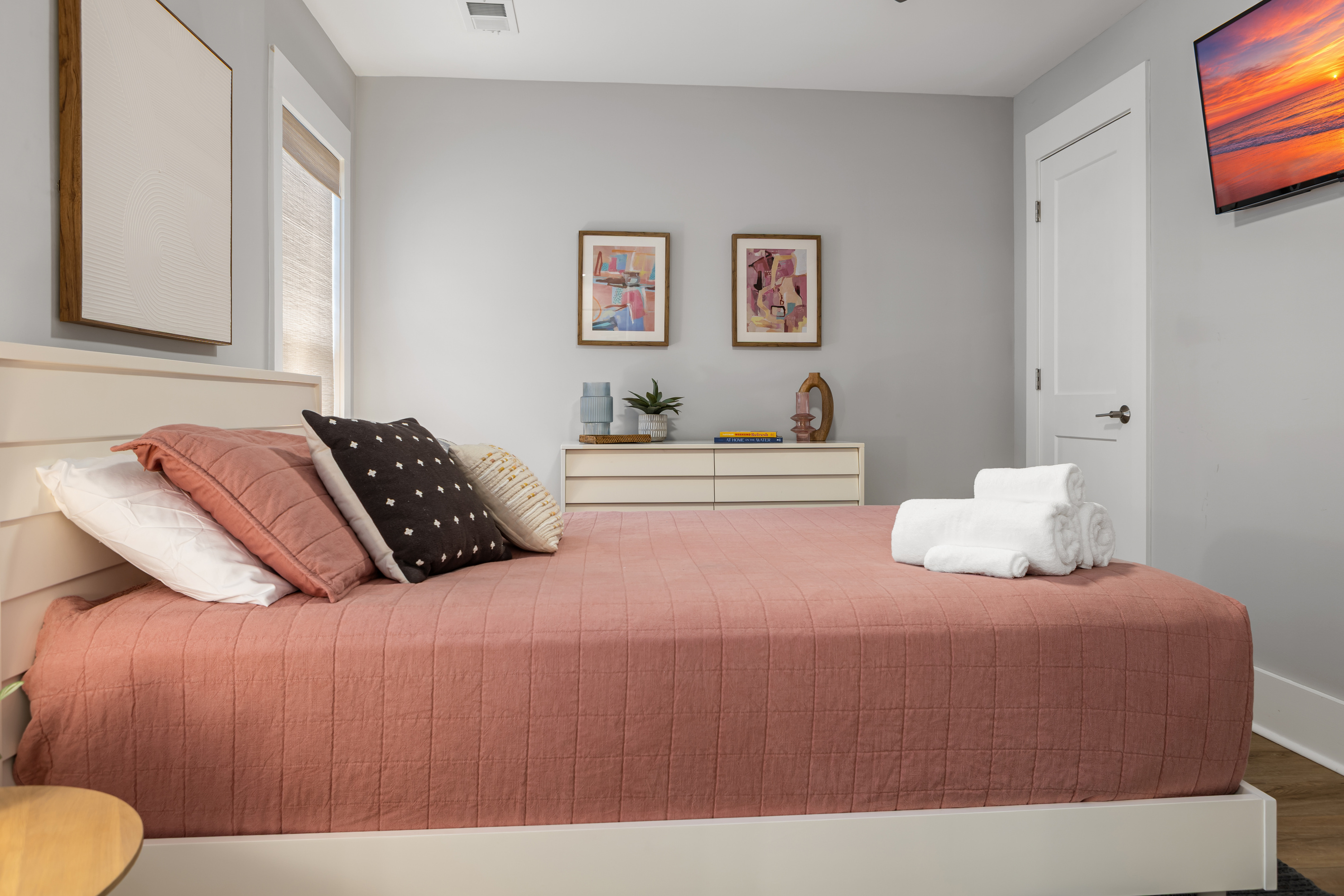 Ground floor Queen bed