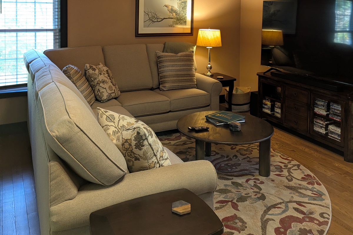 Owl's Nest - Sleeper Sofa - Queen