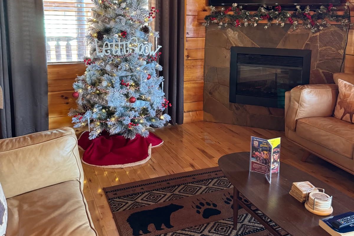 Cozy holiday vibes with our beautifully decorated Christmas tree