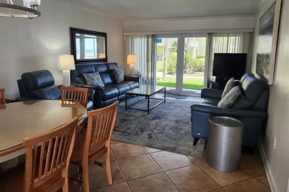 Livingroom with a view, 