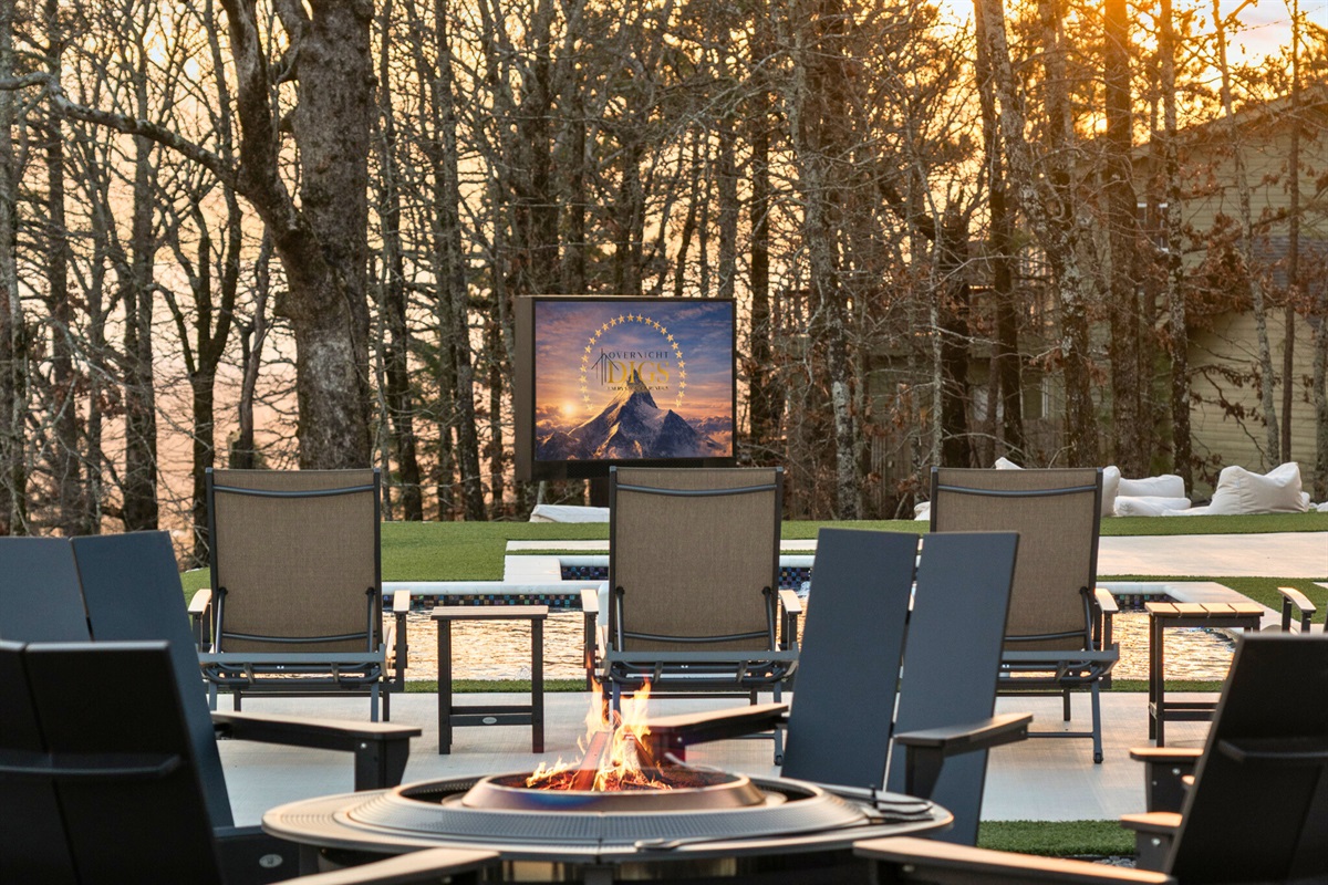 The amphitheater lounge area is such a fun feature, with comfy seating set up perfectly for sunset views, group hangs, and late-night stargazing.