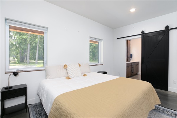 Main Floor King Bedroom