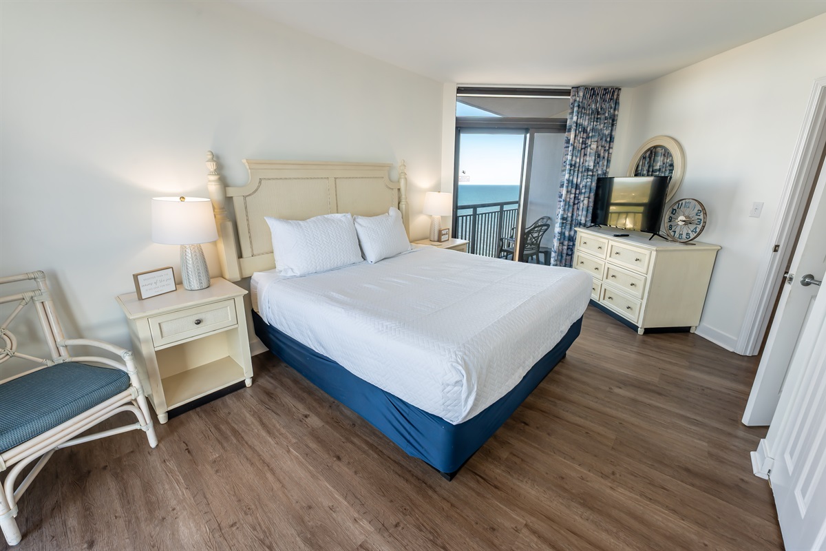 Beautiful Bedroom with Amazing Views