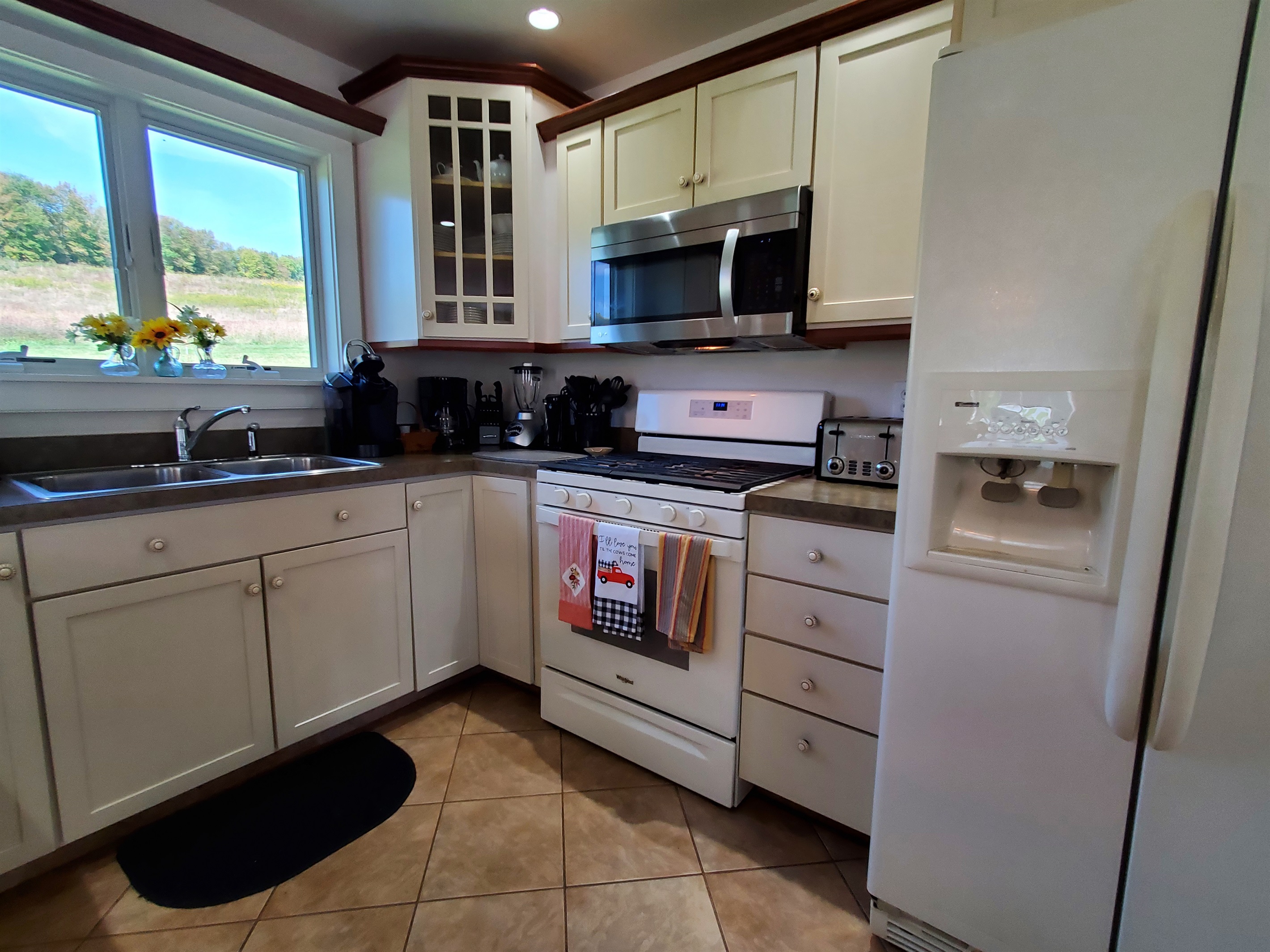 Fully equipped kitchen