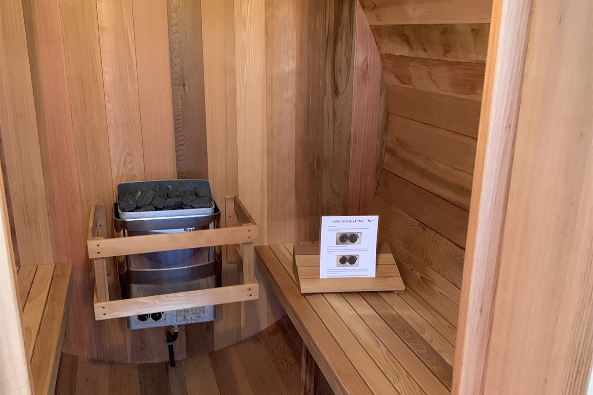 SAUNA INTERIOR. SEATS 6 OR 2 RECLINING