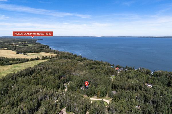 Pigeon Lake is close by, making it easy to add lake days, paddling, swimming, or a scenic drive to your stay.