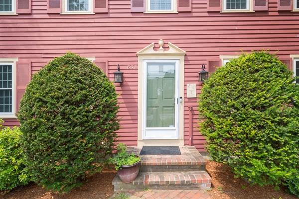 Front door entry to Captain’s Rest.