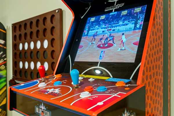 Arcade vibes are strong with this NBA Jam classic