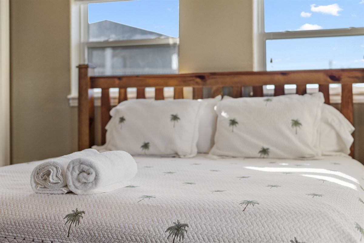 1st floor - king bed