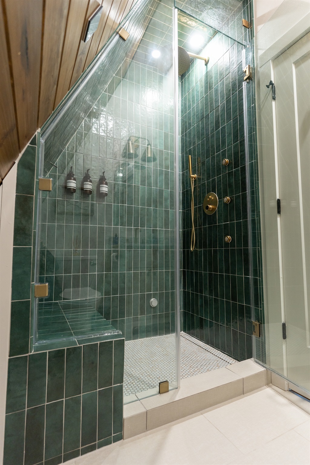 Comeback Upstairs Master Bathroom w/ Steam Shower