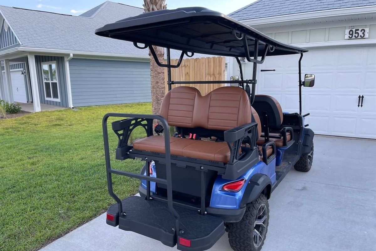 Reliable 6-seater golf cart with ample seating and easy handling.