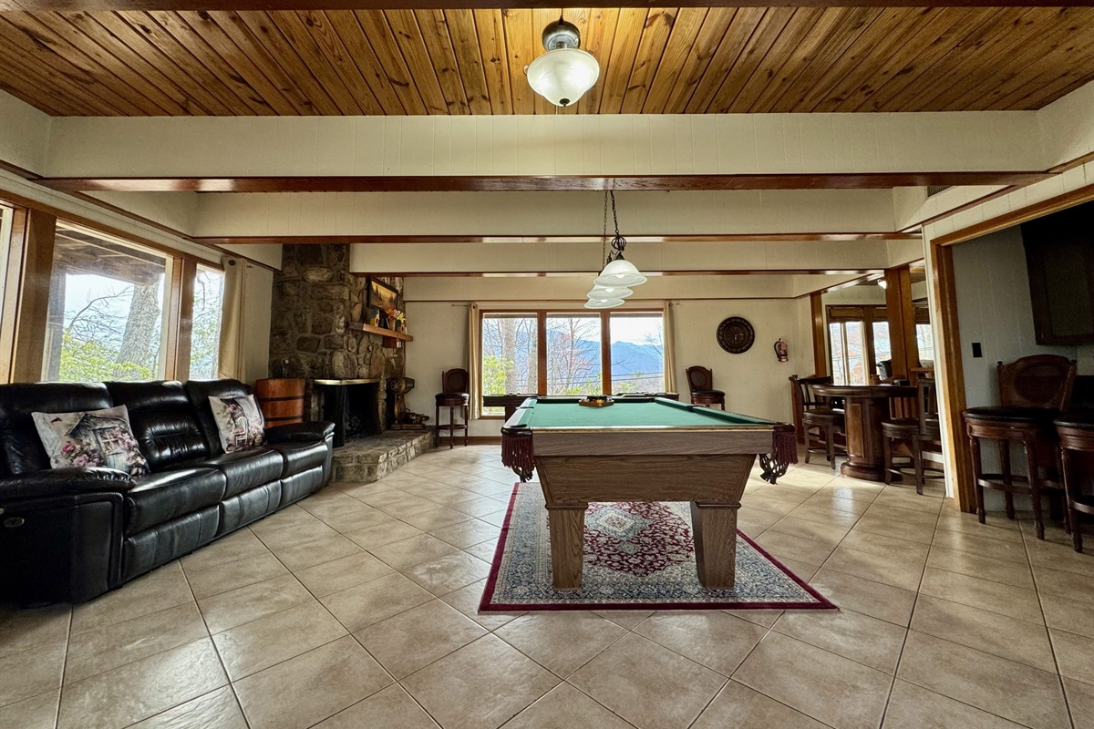 SPRING GAME ROOM VIEW