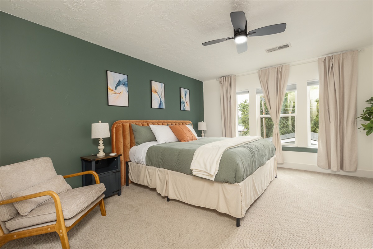 Enjoy sleeping on this king bed with lots of pillows