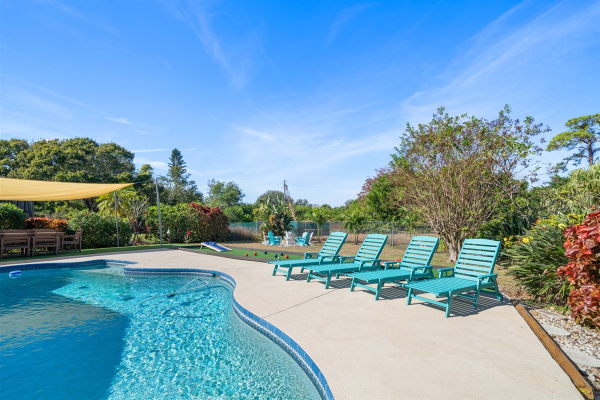 Pool Area with 4 Chair Loungers, Bocce Ball, Corn Hole 