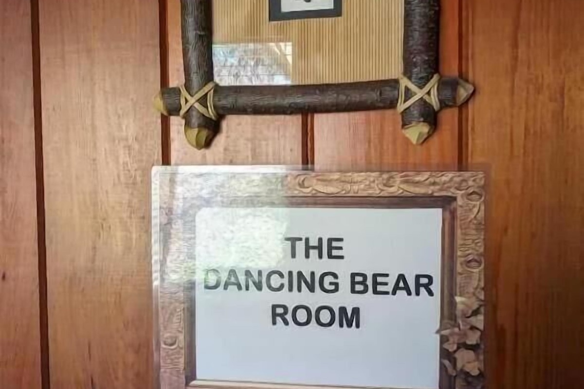 Dancing Bear Queen Room