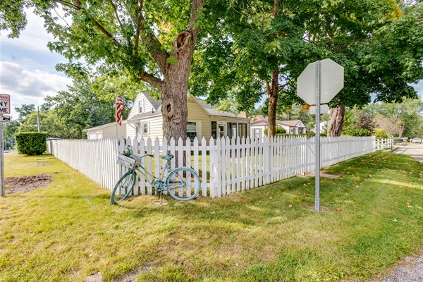 The Playbook Place<>2BR 1BA Home 1.5mi To ND, photo 27