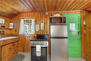 Fully equipped, electric cooktop stove, mini fridge, microwave, drip coffee maker, cooking basics, dishware, utensils