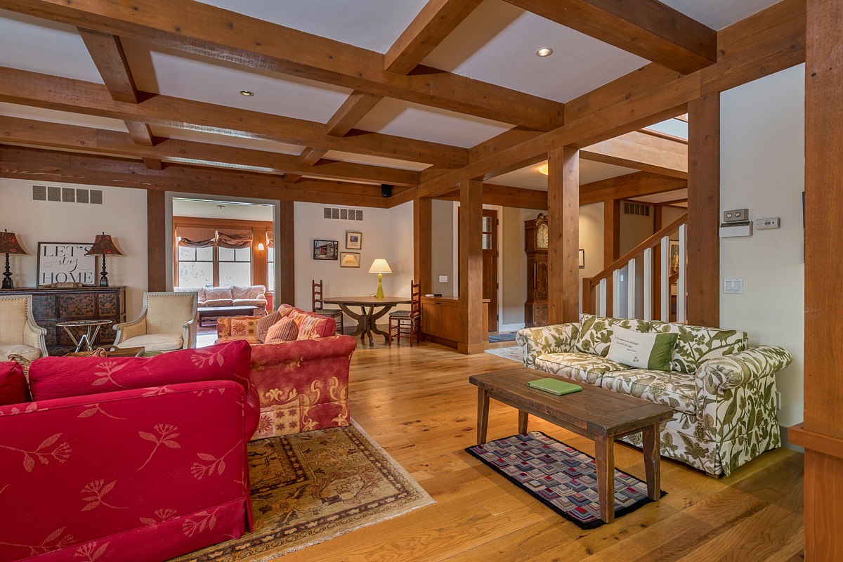 Living Area- view 2