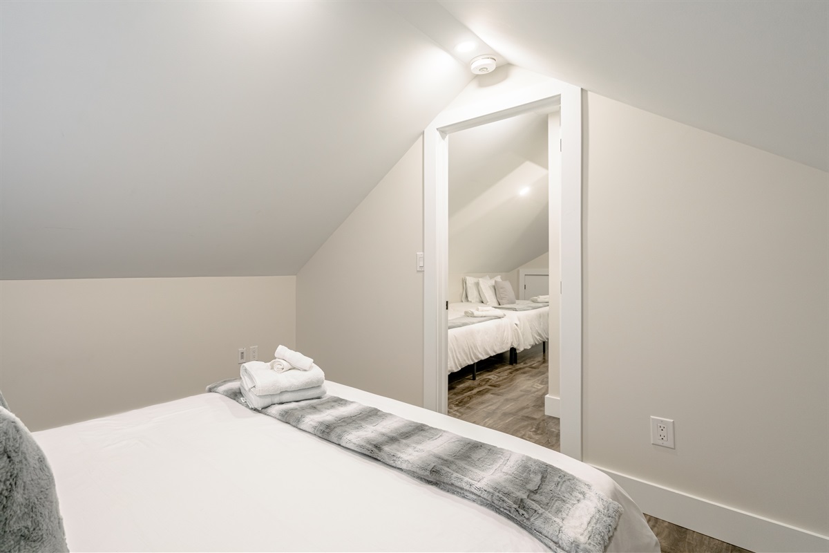 Loft Private Queen Bedroom