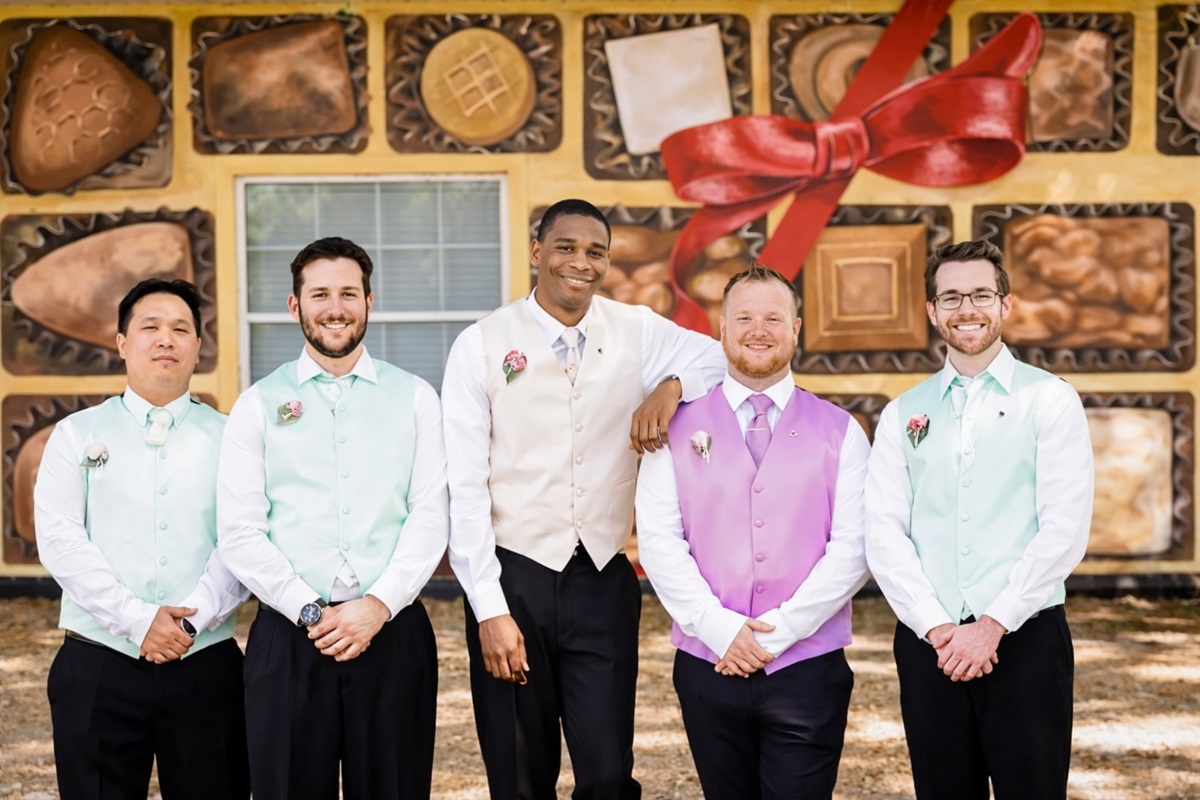 Bridal party gingerbread backdrop