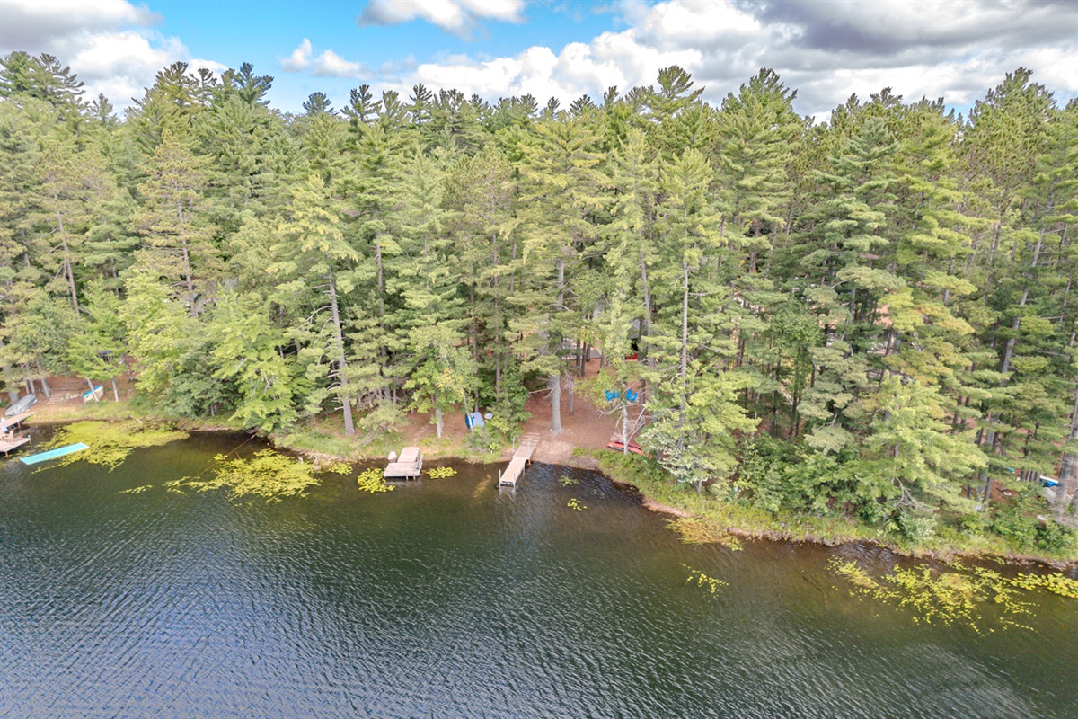 Enjoy a range of premium amenities designed for your comfort and convenience, from modern appliances to tranquil outdoor spaces with direct access to the lake