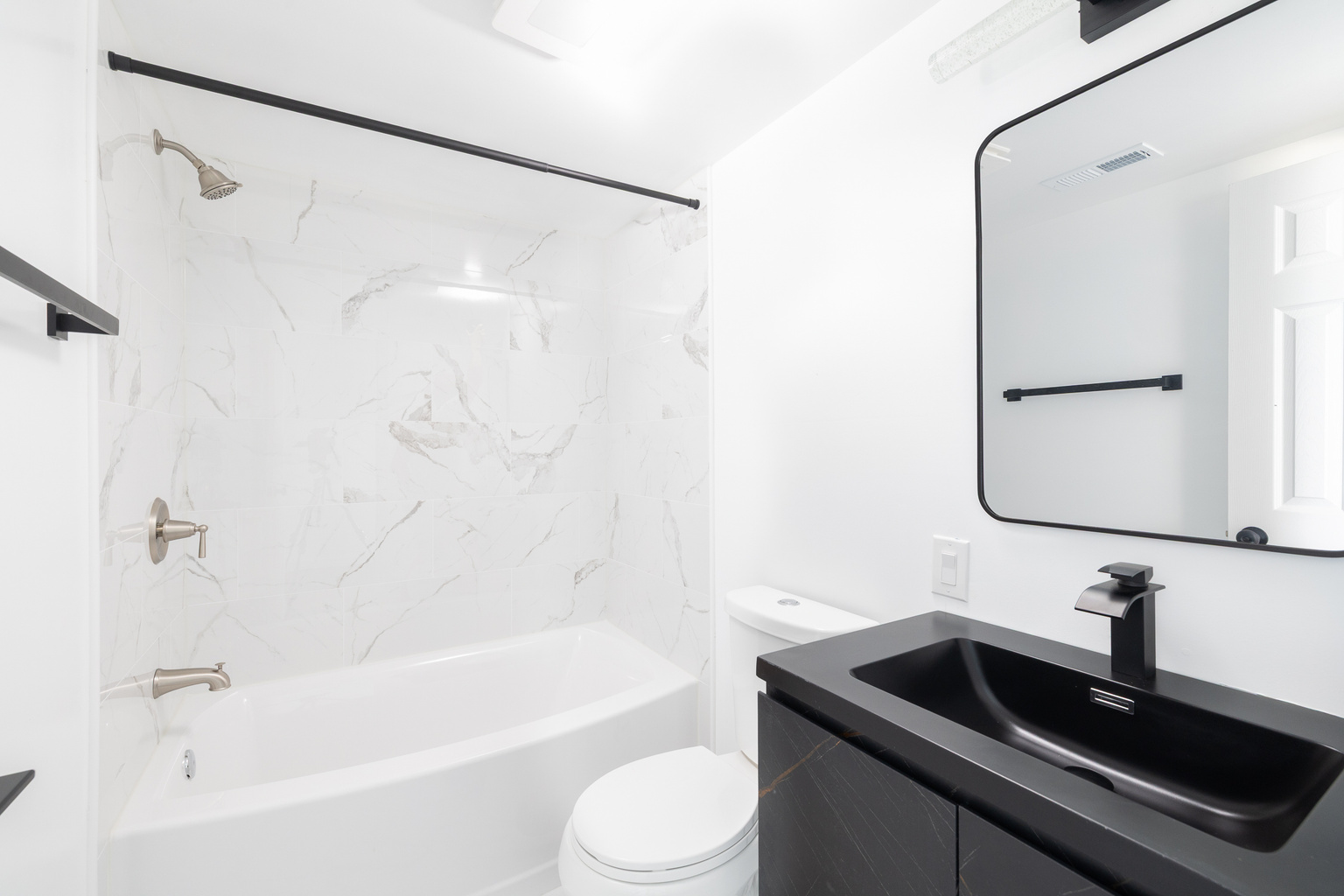 2nd Floor Shared Full Bathroom