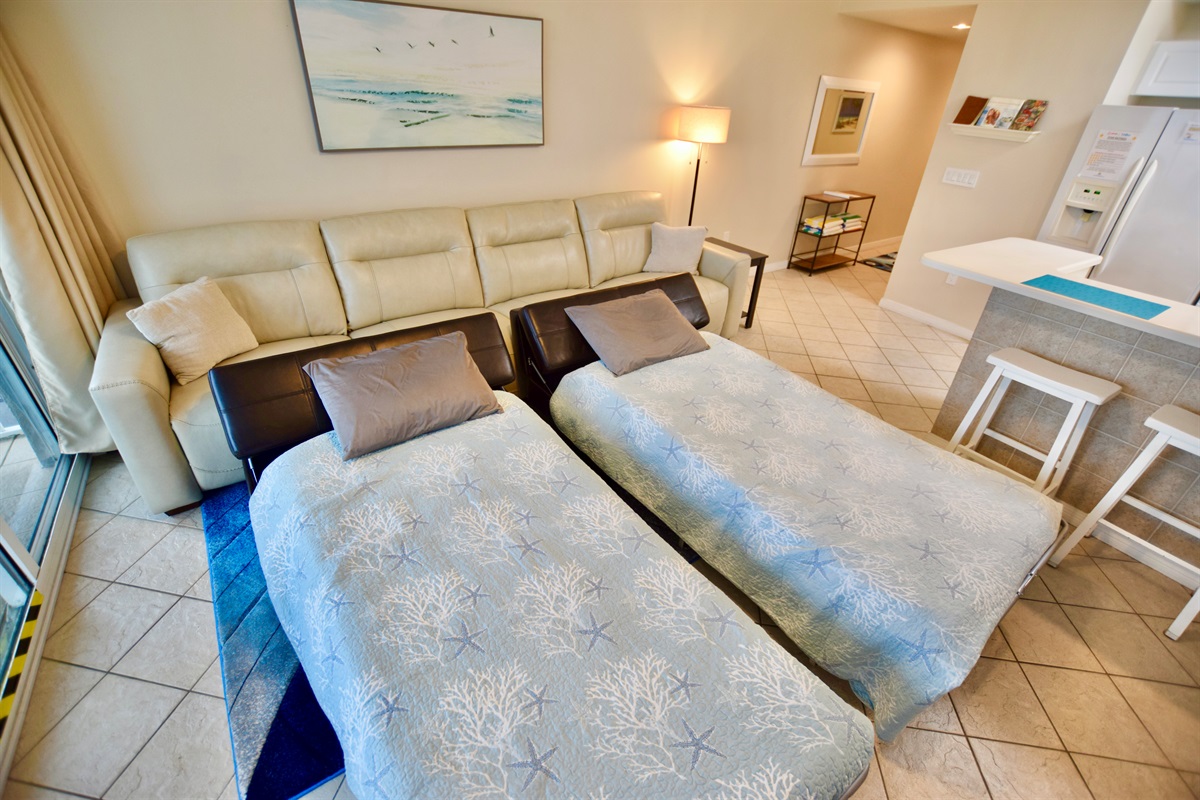 Destin West Gulfside #507: Sleeper Ottomans