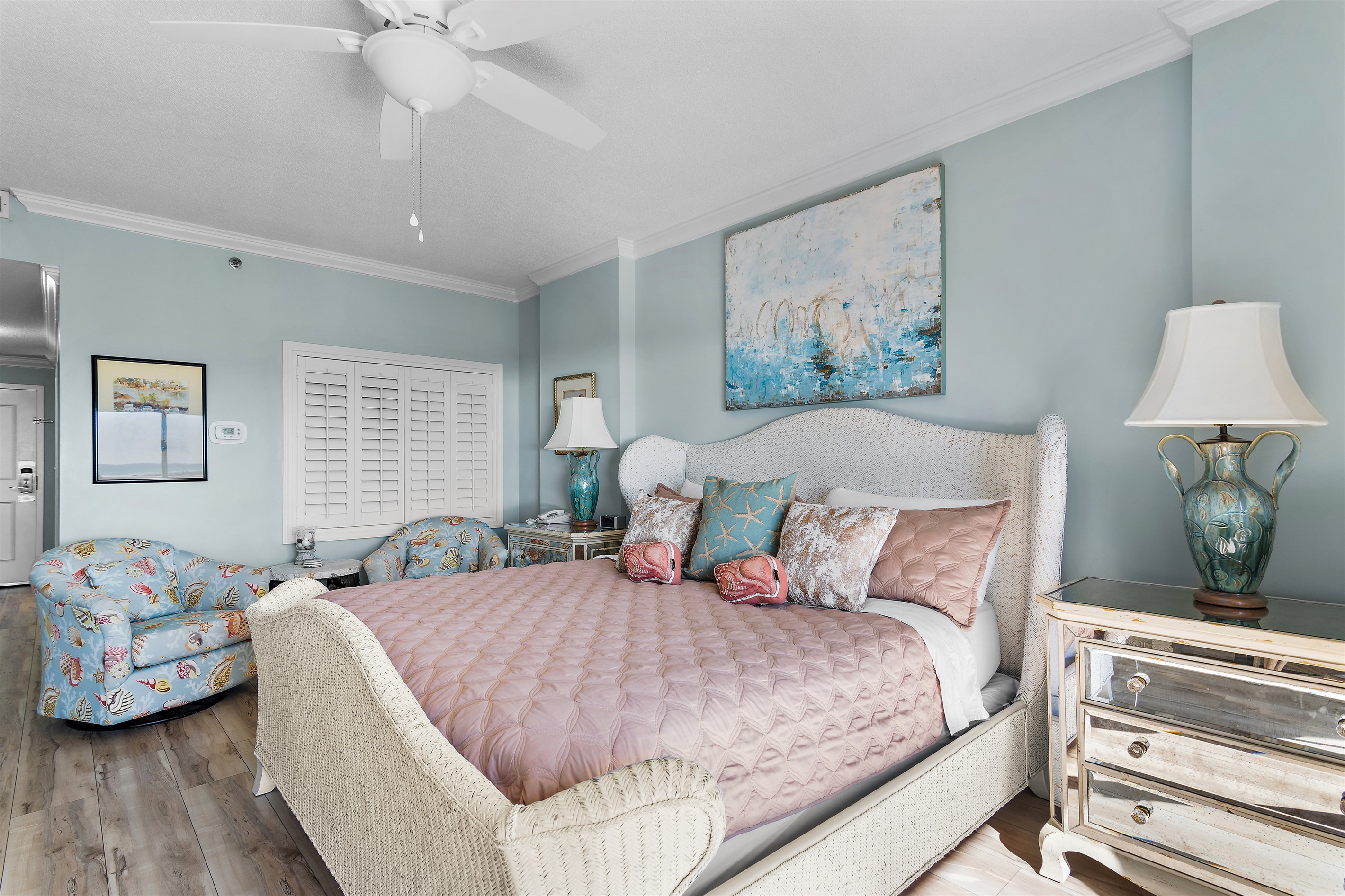 Private Master Suite Bedroom 1 Seating area