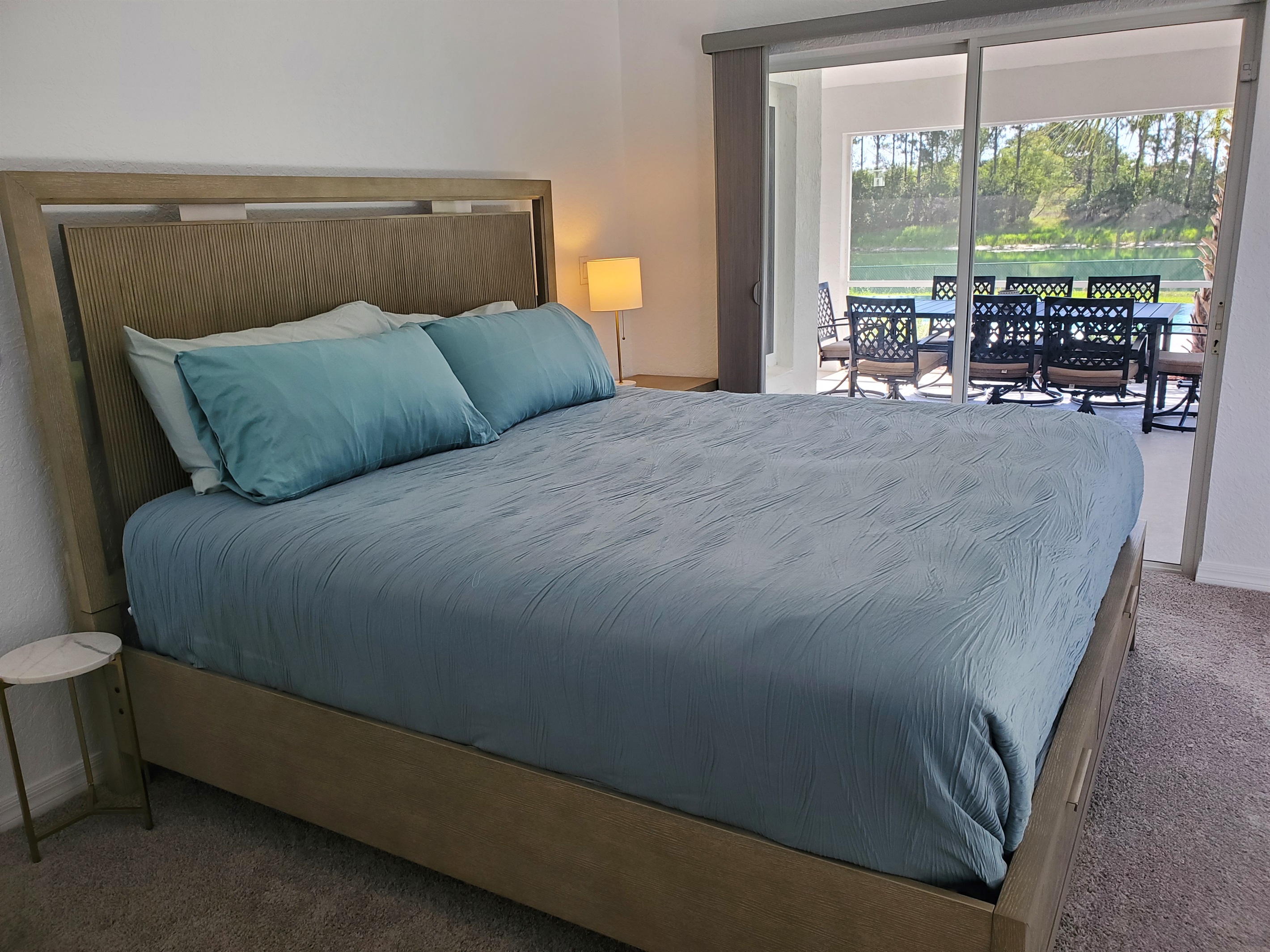 King Bedroom with lanai access