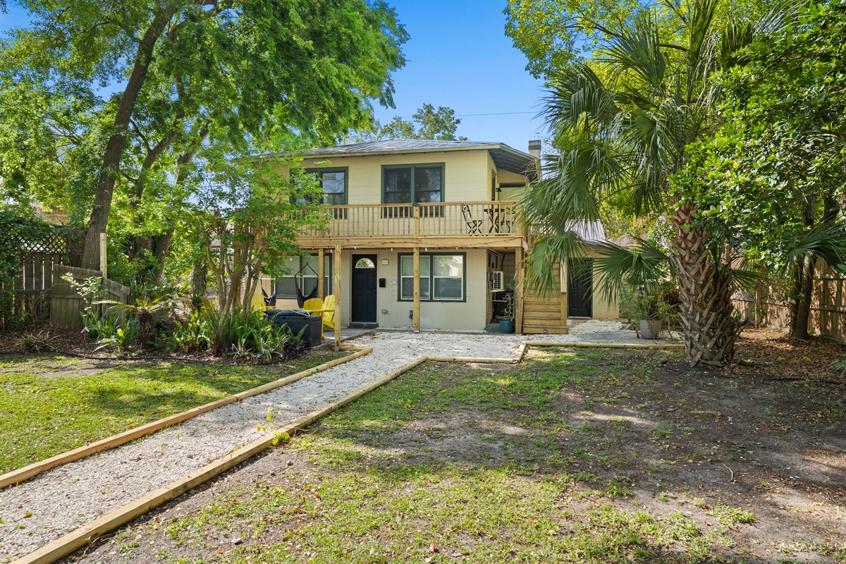 The perfect entrance to your perfect vacation