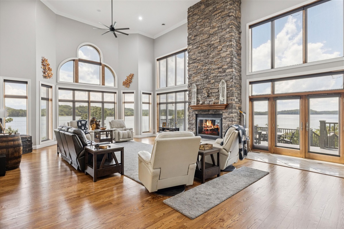 Lare (33x 23 ft) Living Room with full water view on 2 sides