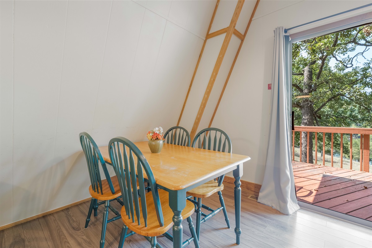Dining Table with seating for 4