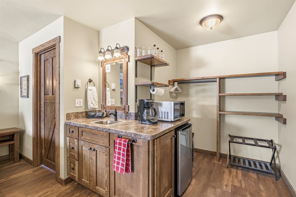 Kitchenette and Sink