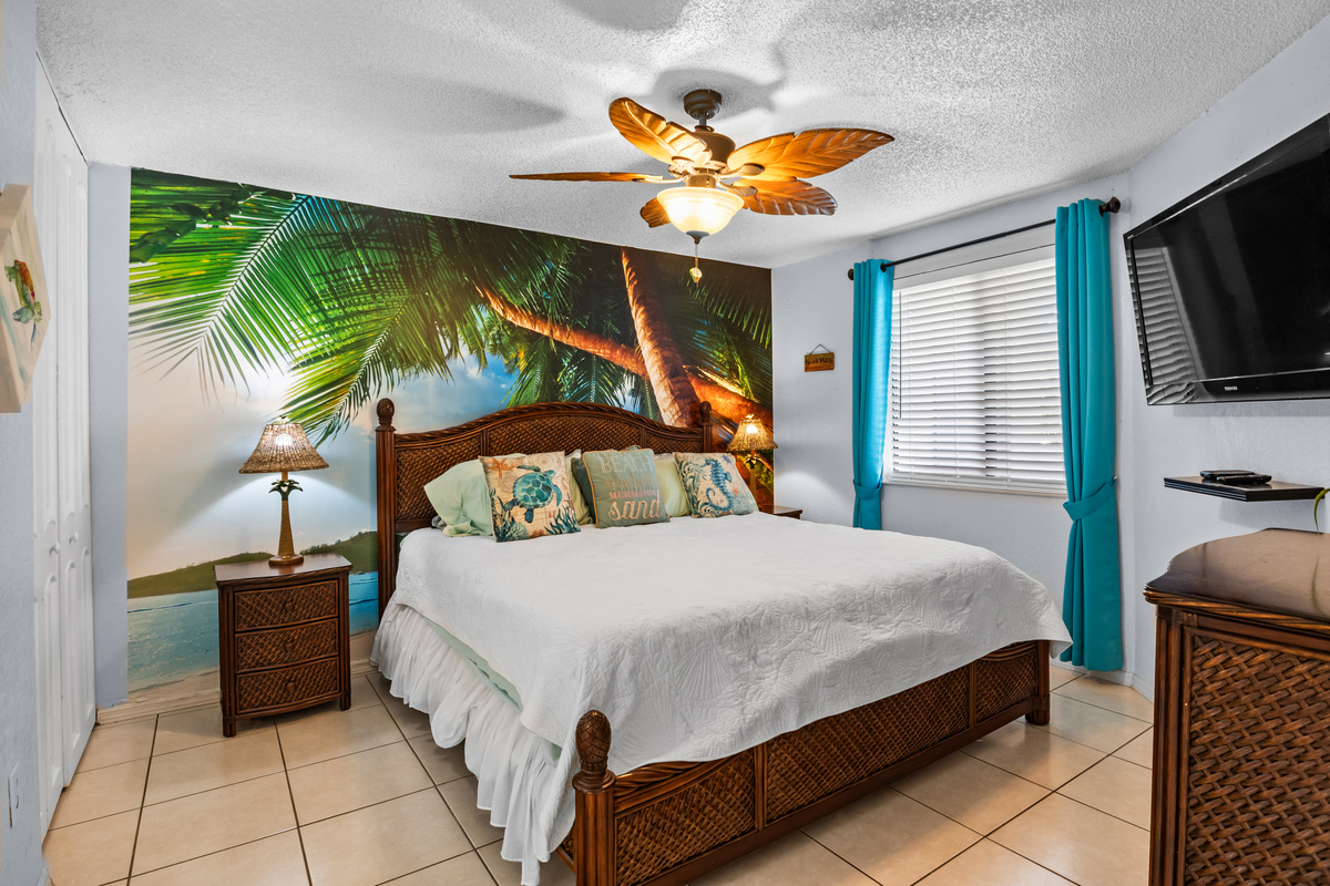 Bedroom 1. Natural light. Ceiling fan.