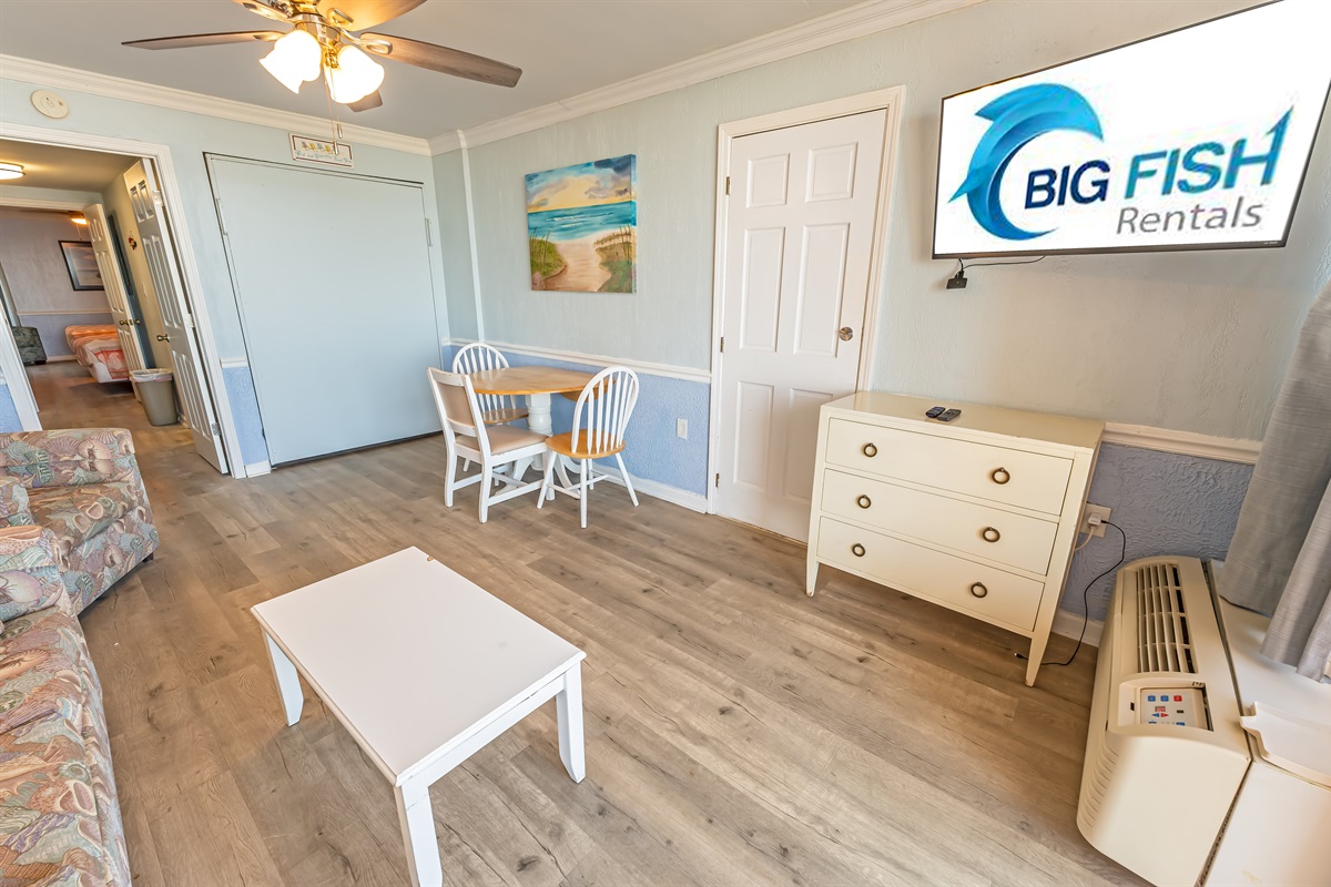 Amazing Living Room with Stunning Views🌊☀️