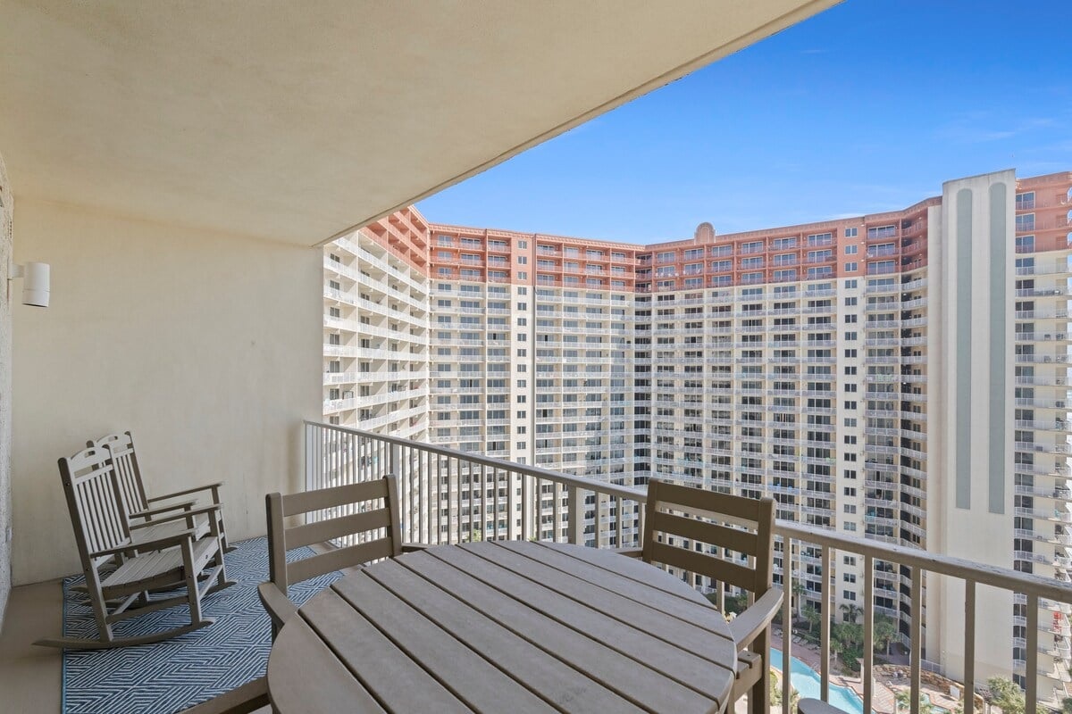 Balcony seating with table/chairs and rockers