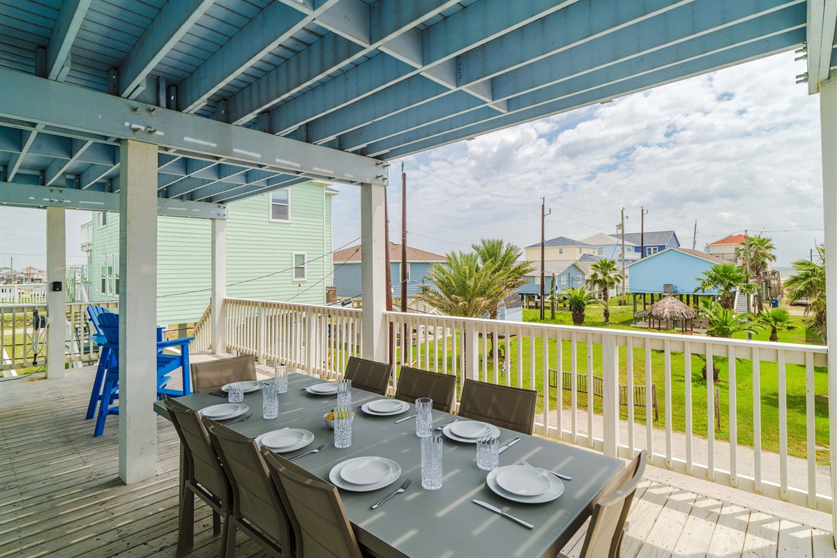 Main-deck dining — outdoor seating for sunset seafood nights and long lazy brunches.