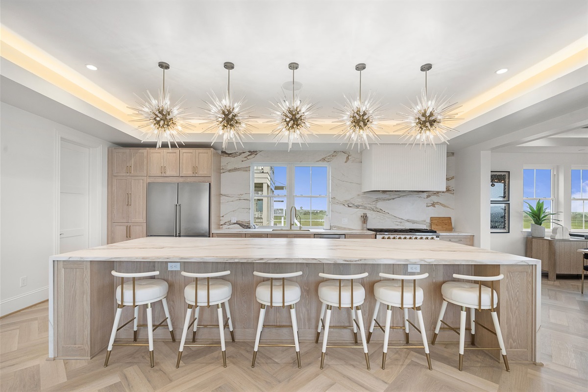 8b9c5ab263bc4e6fb160b99f7307e0a9 Large | Beachhouse | Texas | TX | Vacation Homes | Galveston | Crystal Beach | Kokomo | Breezy Days | Beachfront Elegance | Sunrise Serenity | Southern Sands Property Management, LLC