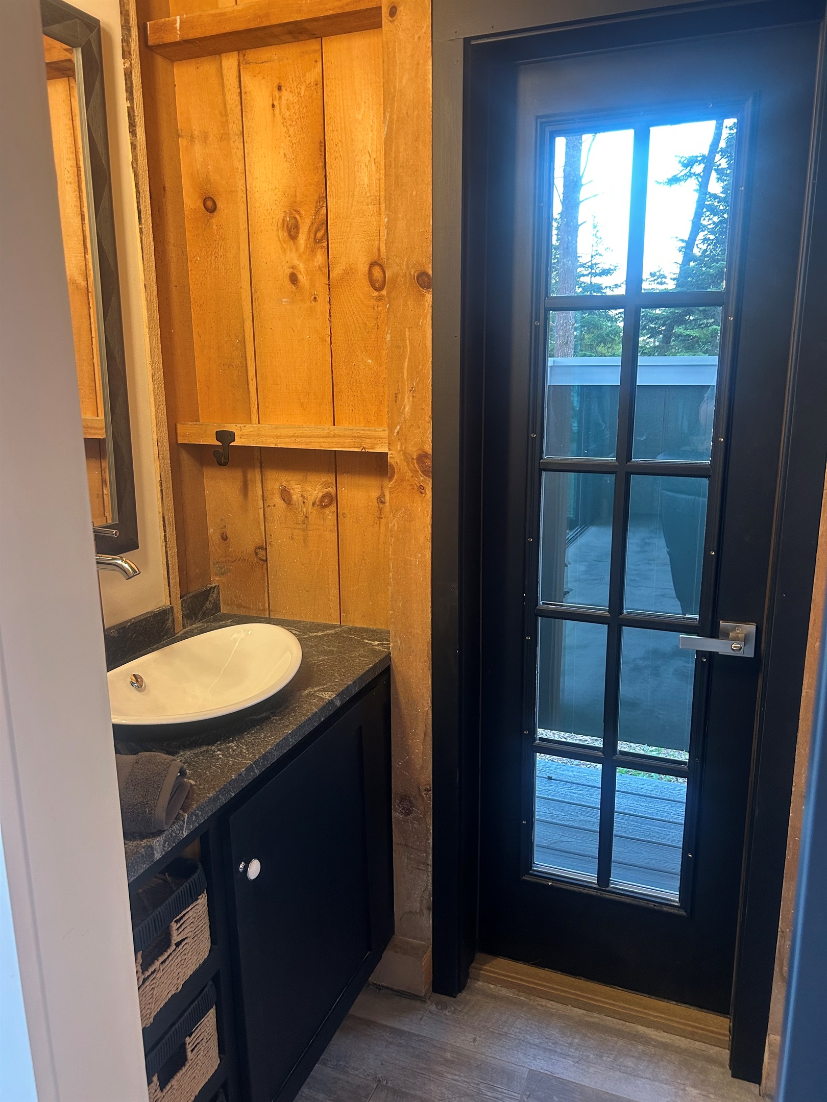 #2 Bunk House 3/4 Bath With Private Outdoor Shower