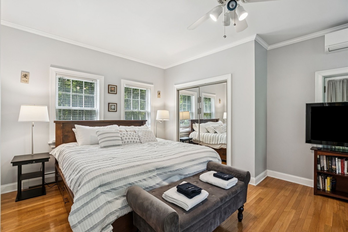 Bedroom #1 (King and Twin bed)