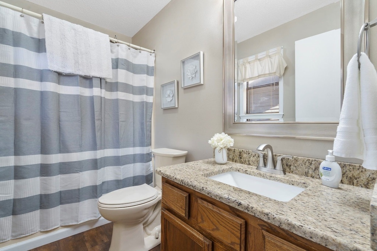 Branson HideAway Master Bathroom