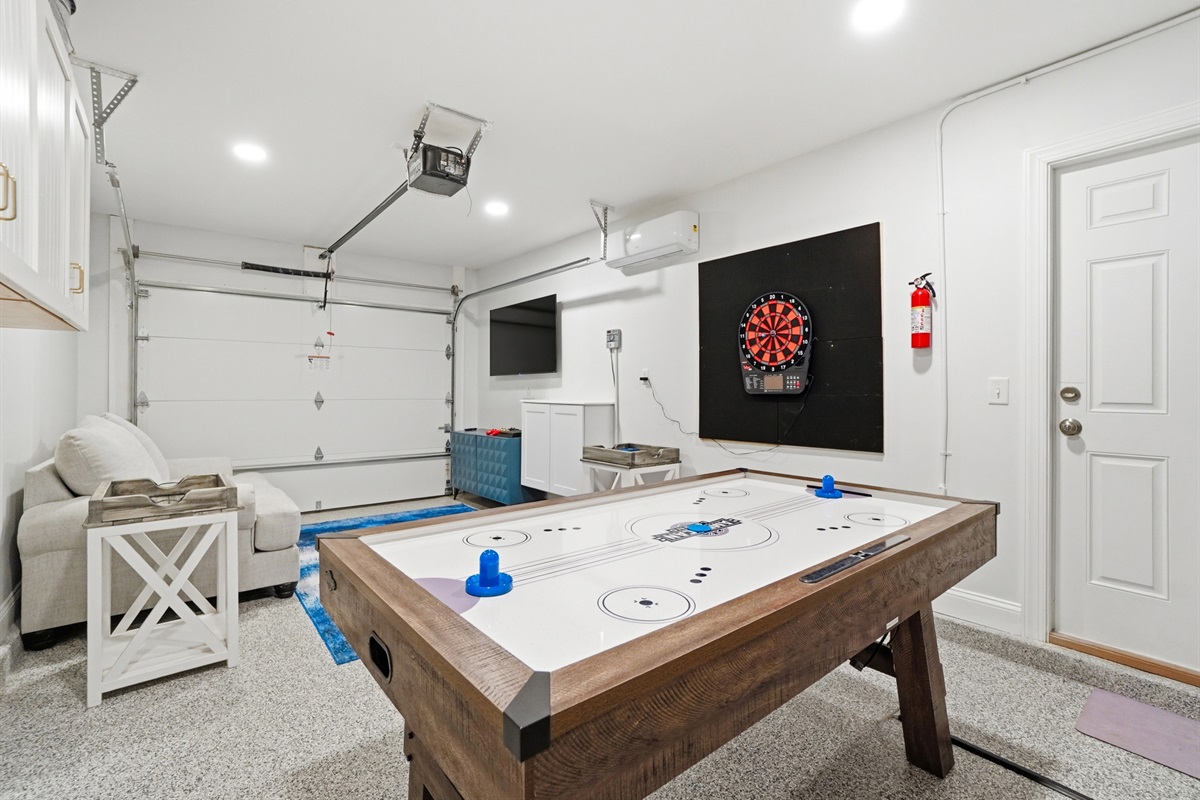 Full air hockey table, darts and PS4