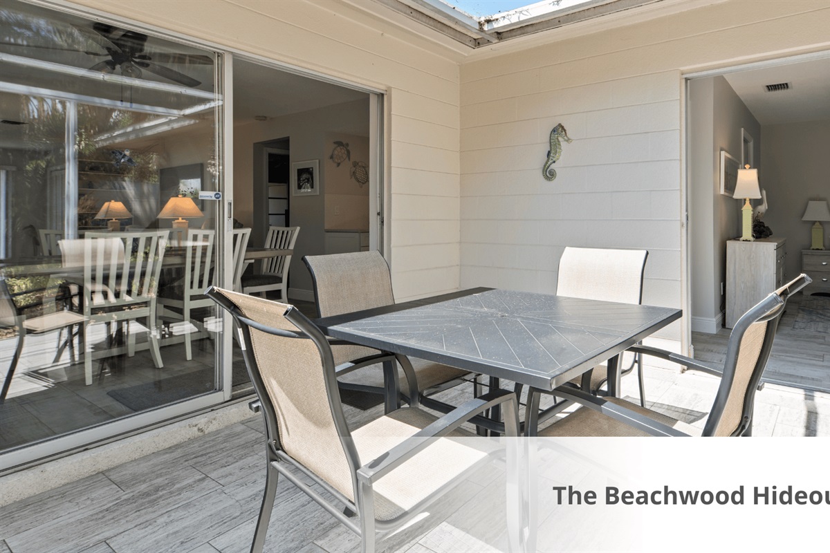 Screened Dining Area