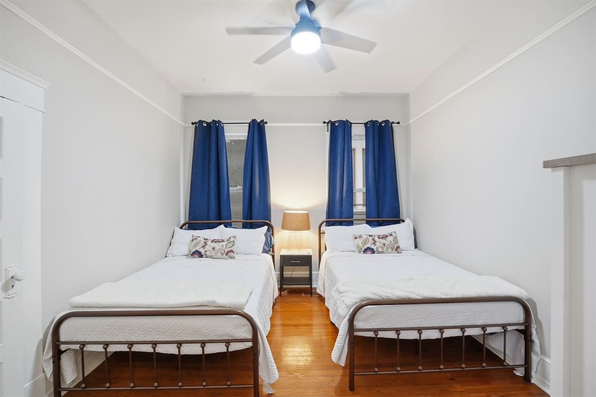 Guest bedroom with 2 full size beds