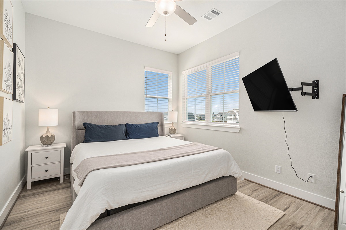 8c023bab0c9c4ae4bacab46db61a6549 Large | Beachhouse | Texas | TX | Vacation Homes | Galveston | Crystal Beach | Kokomo | Breezy Days | Beachfront Elegance | Sunrise Serenity | Southern Sands Property Management, LLC
