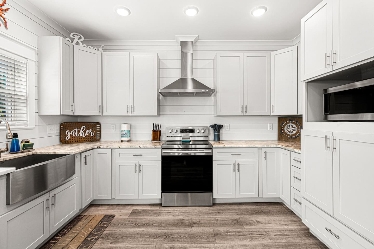 Be sure to take advantage of the chef's kitchen that is stocked with everything grandma would need to make Thanksgiving dinner.