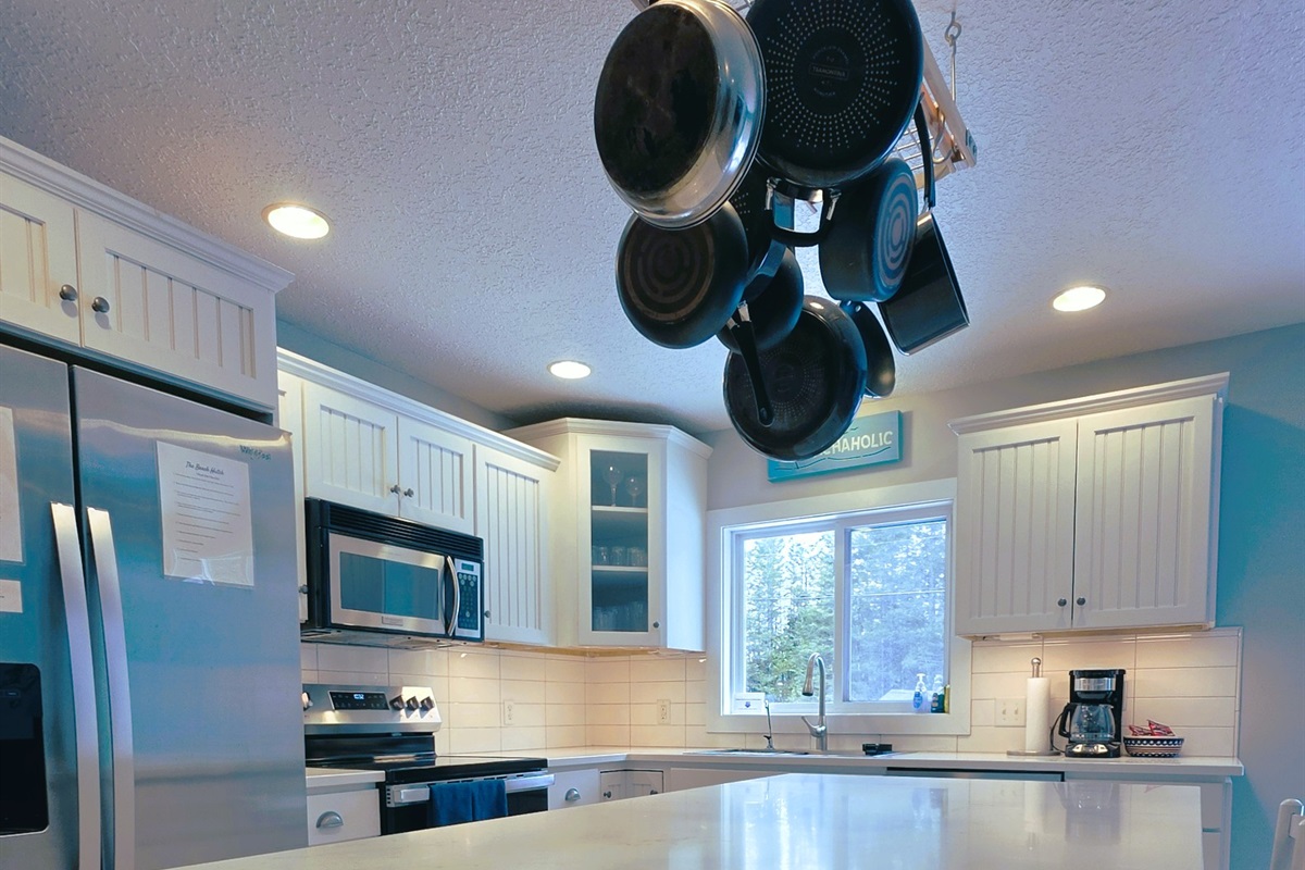 Huge kitchen island. New kitchen Quartz counter tops and back splash 2026