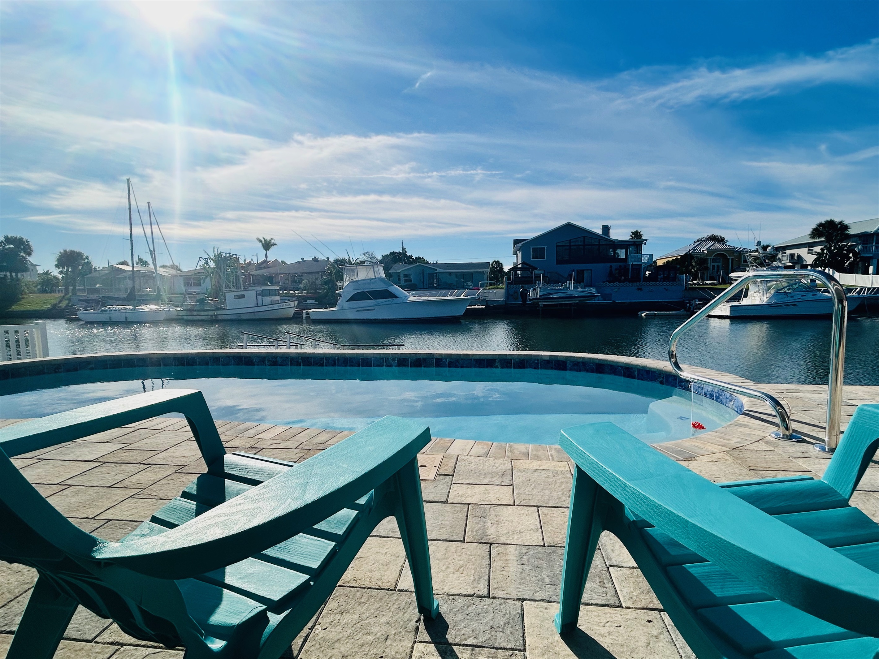 Waterfront Home/Heated Pool/Arcade Games