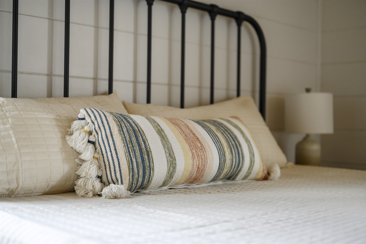 Sink into sweet dreams with our plush bed pillows - the perfect companions for a restful night's sleep